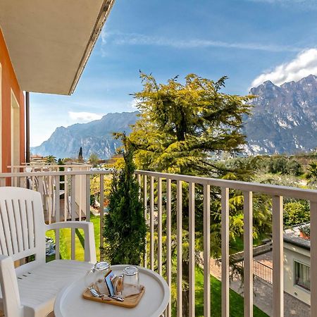 Bike & Wind Hotel Villa Maria - Happy Rentals Torbole Sul Garda Exterior photo