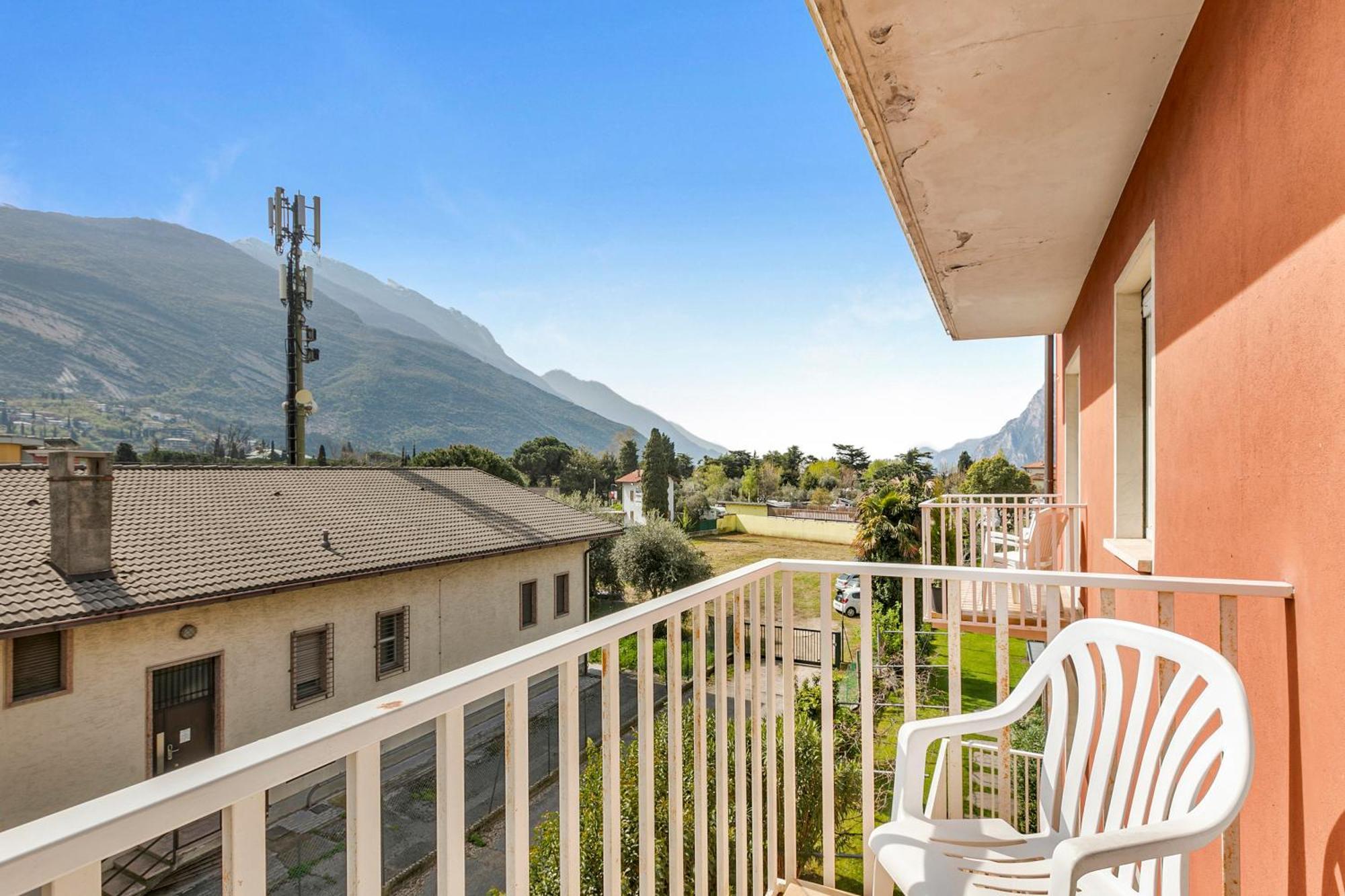 Bike & Wind Hotel Villa Maria - Happy Rentals Torbole Sul Garda Exterior photo